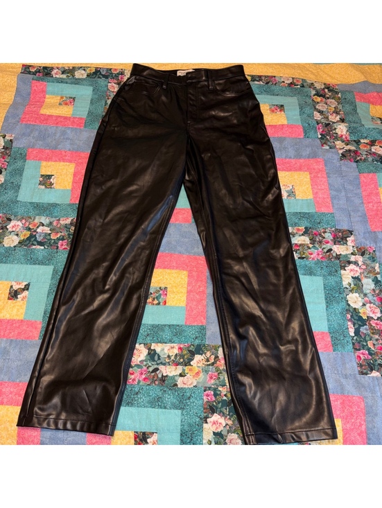 Abercrombie & Fitch Pants - Abercrombie & Fitch 30/10L The '90s Straight Ultra High Rise Faux Leather Pants